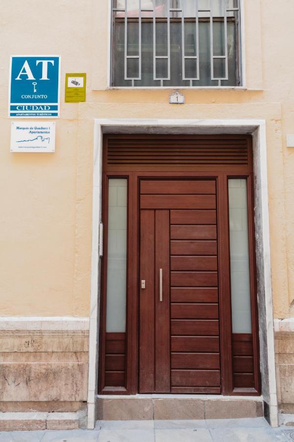 Marques De Guadiaro 1 Apartamentos Malaga Luaran gambar