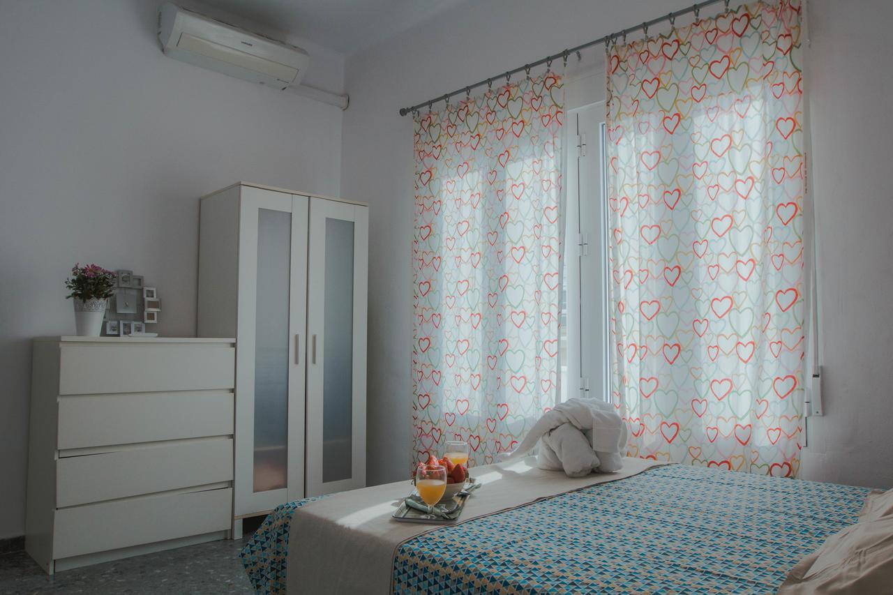 Marques De Guadiaro 1 Apartamentos Malaga Luaran gambar