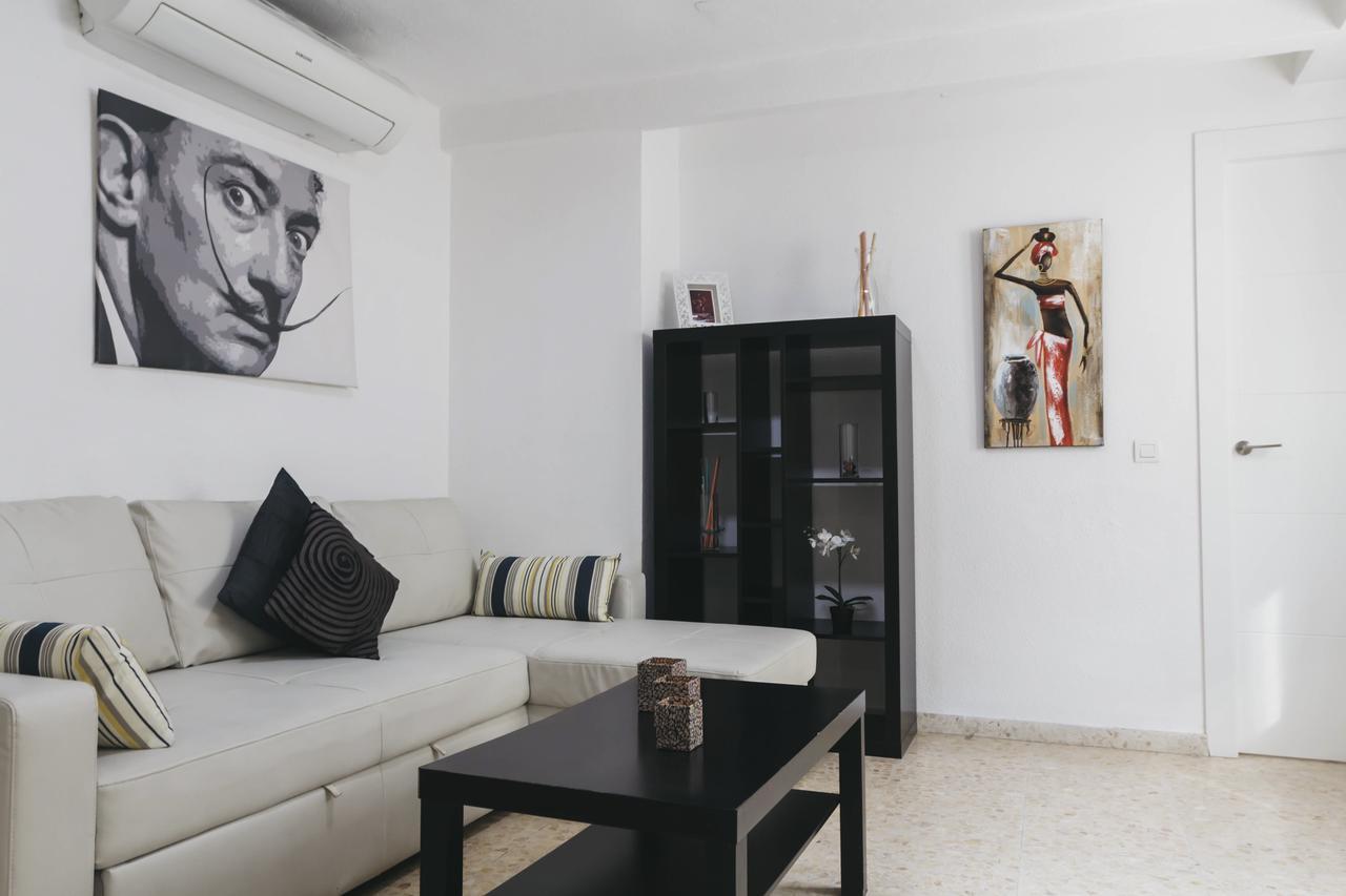 Marques De Guadiaro 1 Apartamentos Malaga Luaran gambar