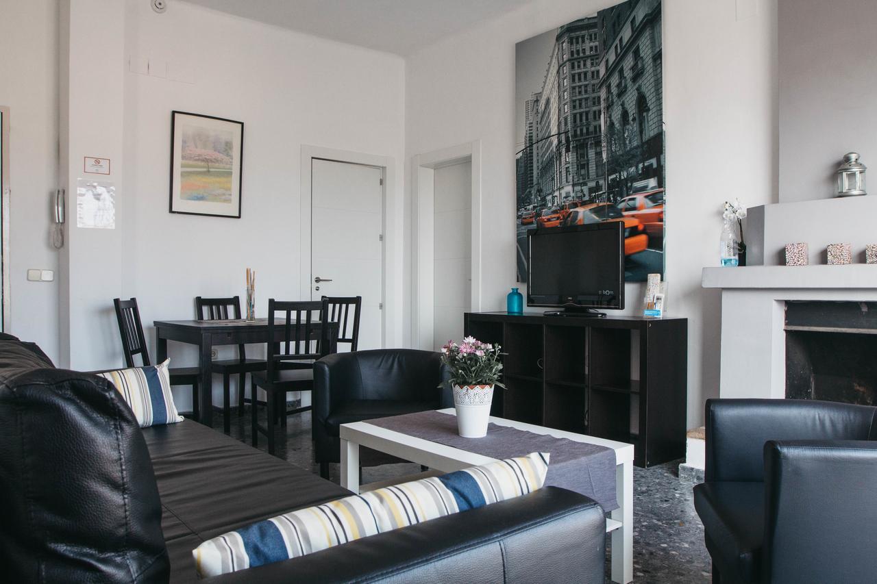 Marques De Guadiaro 1 Apartamentos Malaga Luaran gambar
